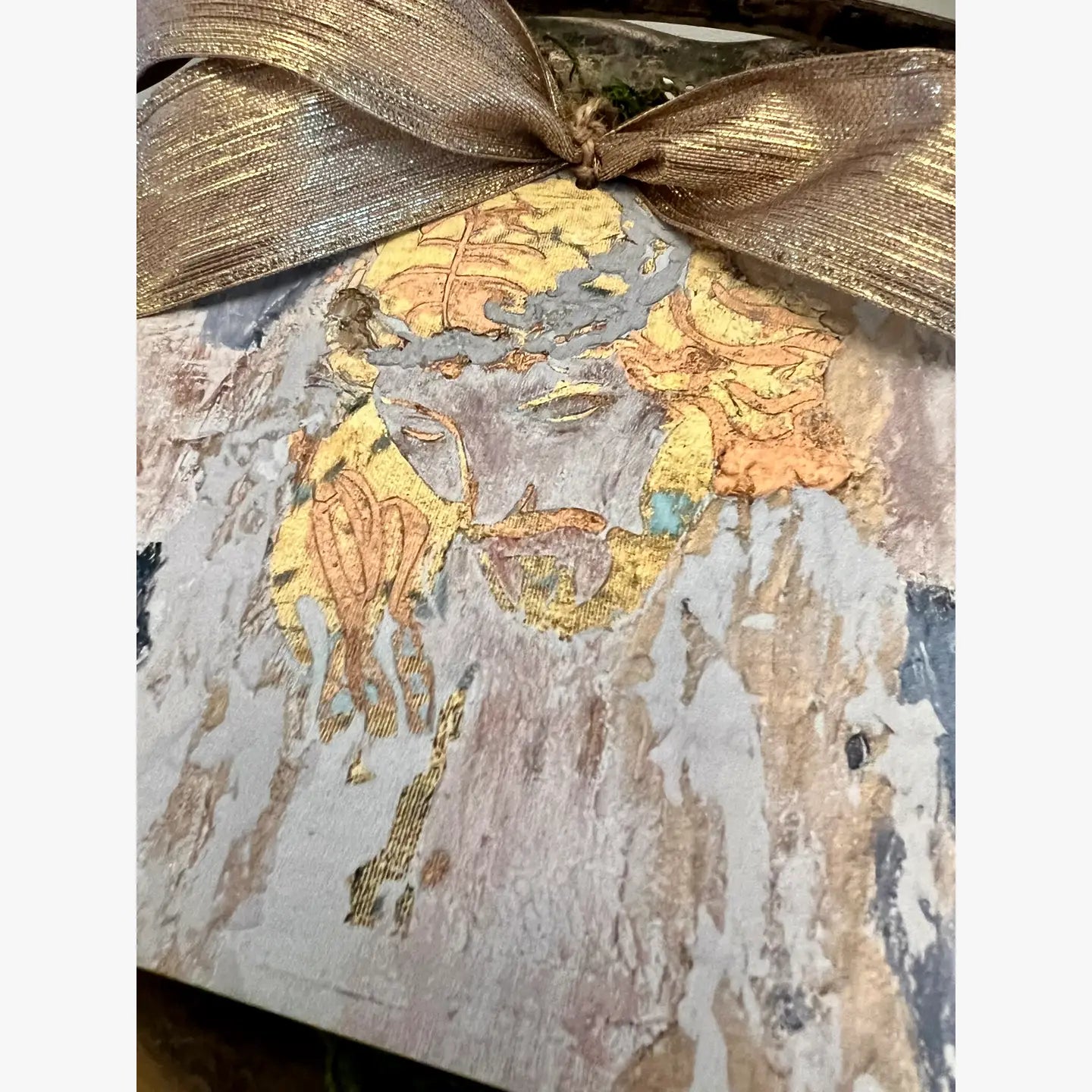 Christmas Ornament: Jesus in Gold