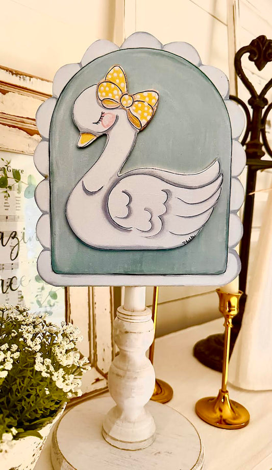 Seasonal & Everyday Topper:  The Swan