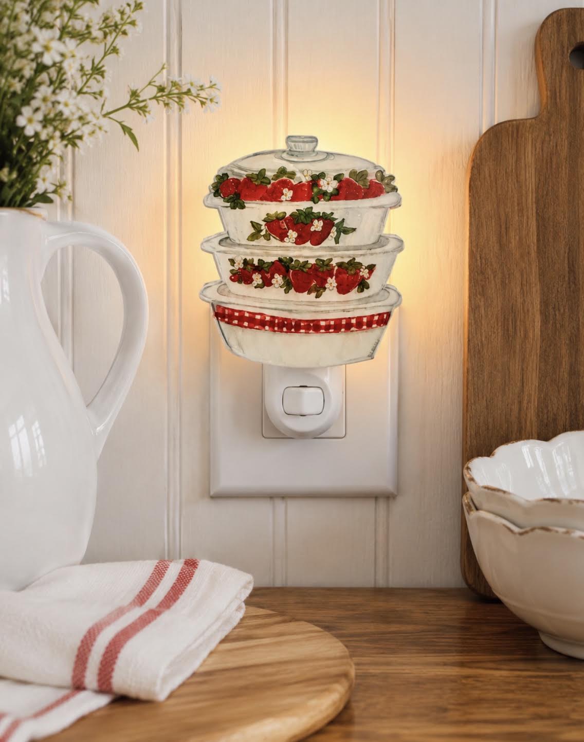 Nightlight: Pyrex & Strawberries