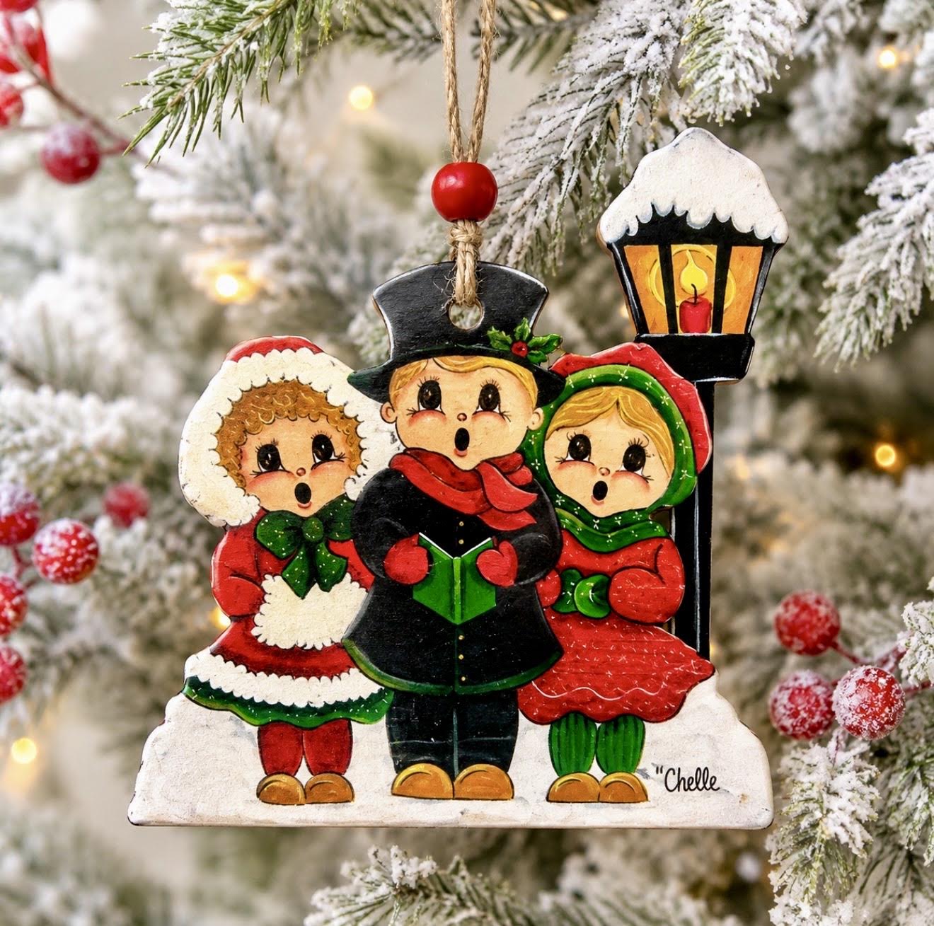 Christmas Ornament: Vintage Carolers