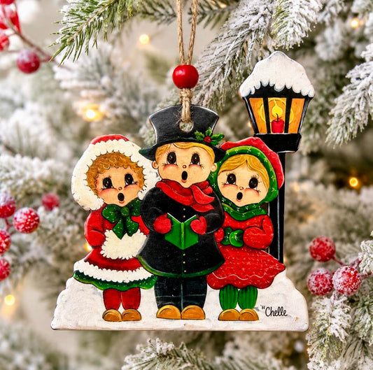 Christmas Ornament: Vintage Carolers